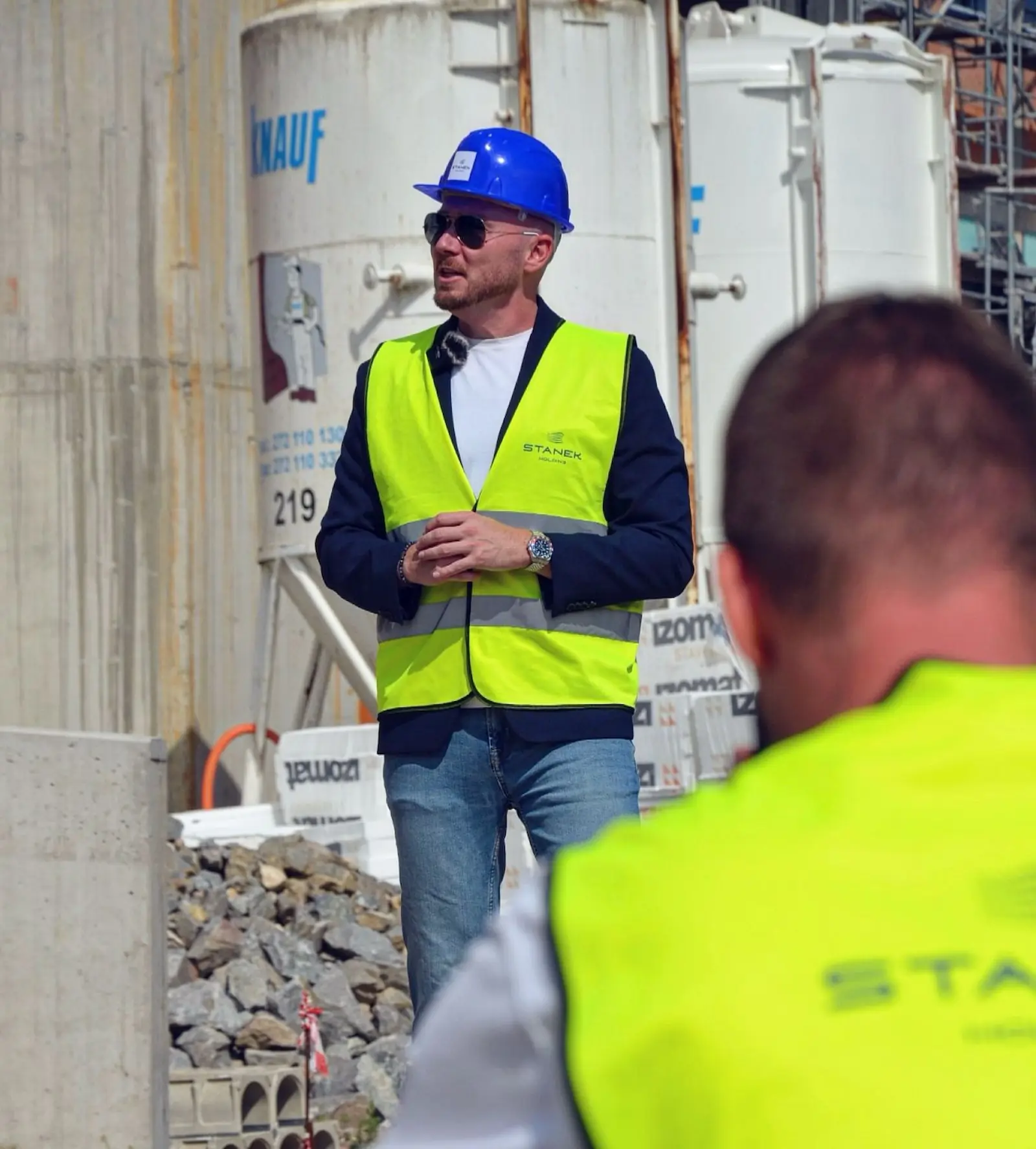 Zástupce společnosti STANEK REAL Adam Staněk na stavbě developerského projektu Rezidence Kristian